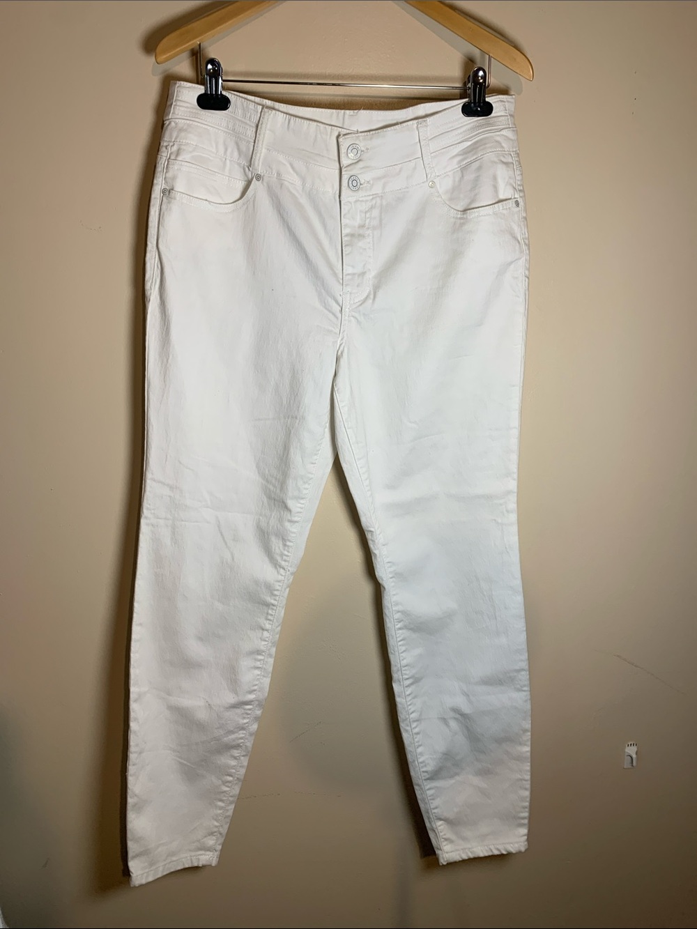 Women's White Jeans size 15/16 Silver Crush